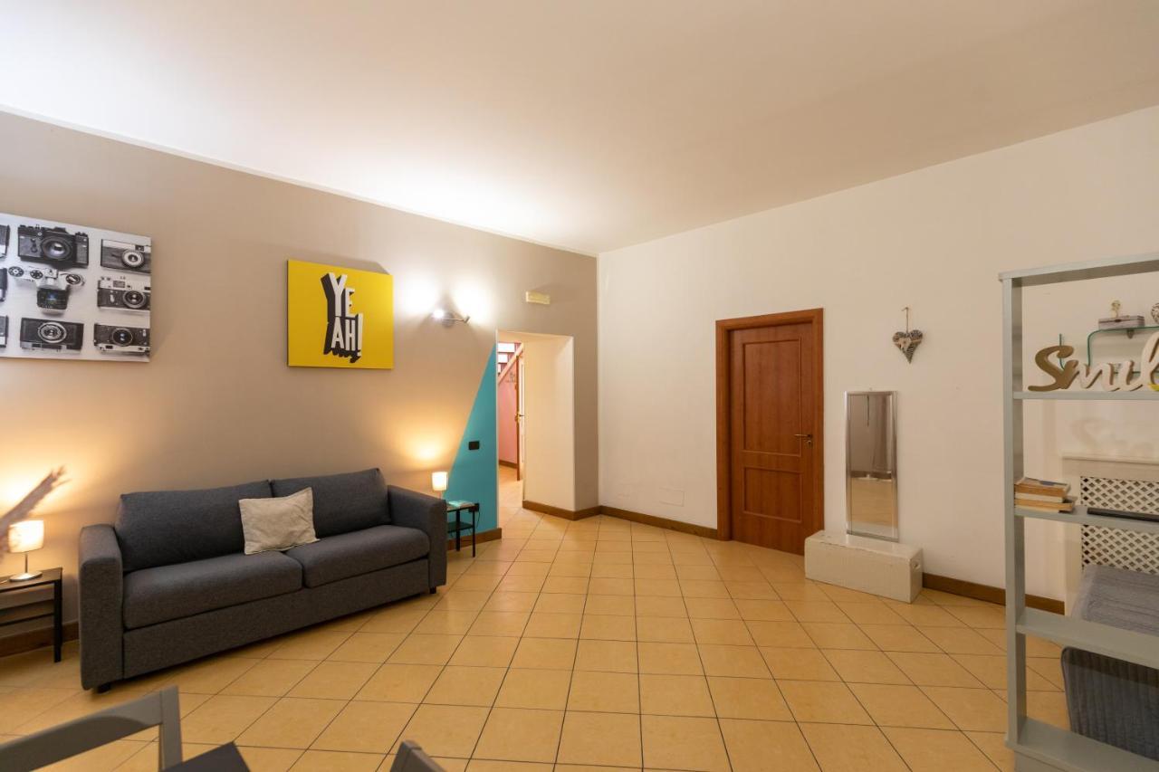 Colored House Until 7 People Above Sqplebiscito Neapel Exterior foto